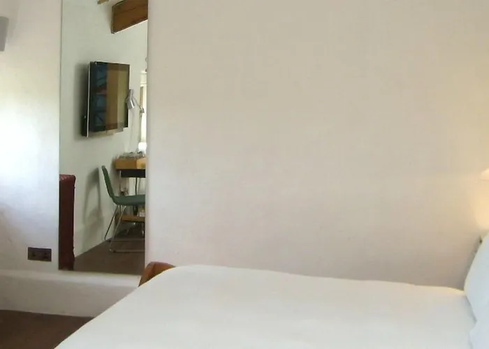 Bellinter House & 4*