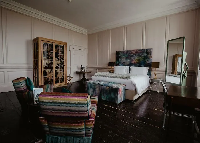 Bellinter House & 4*